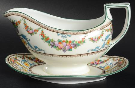 Ventnor (Ivory Background) Gravy Boat with Attached Underplate