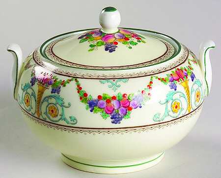Ventnor (Ivory Background) 146 Shape Sugar Bowl & Lid
