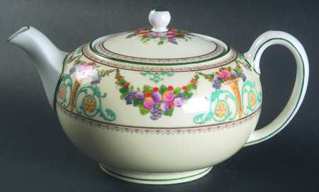 Ventnor (Ivory Background) Teapot & Lid