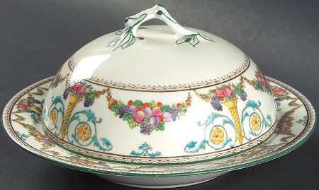 Ventnor (Ivory Background) Round Covered Butter