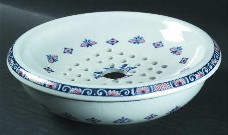 Vieux Rouen 2-Piece Soap Dish (Bowl and Strainer)