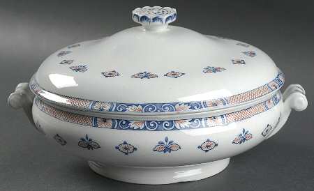 Vieux Rouen Round Covered Vegetable