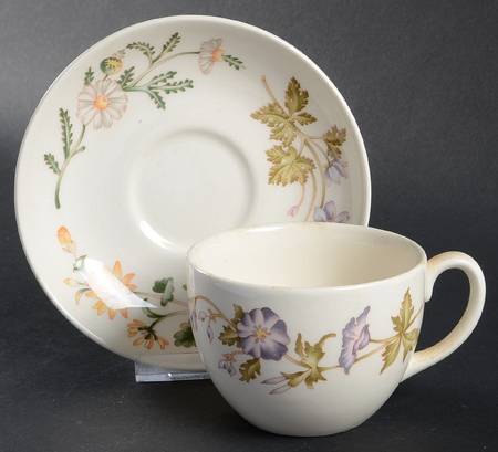 Virginia Flat Cup & Saucer Set