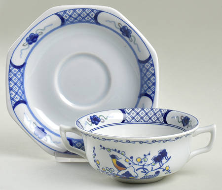 Volendam Flat Cream Soup Bowl & Saucer Set