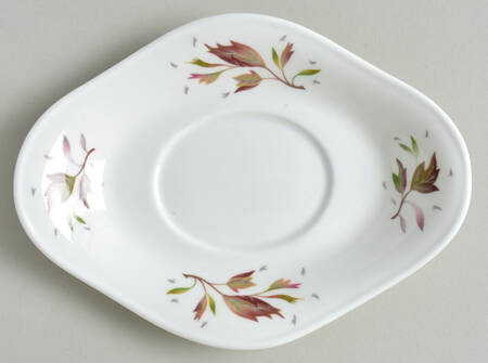 Wakefield (Bone, Coupe) Underplate for Gravy Boat