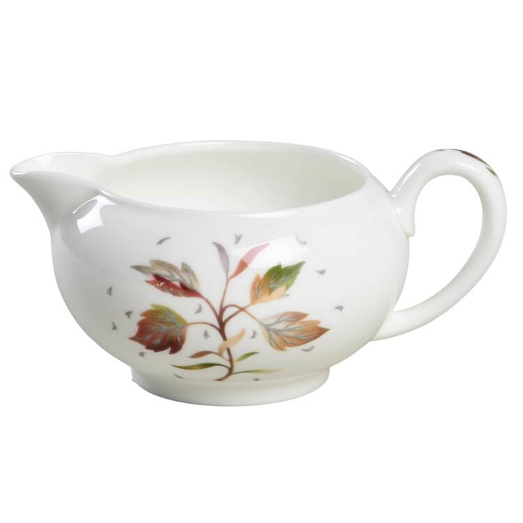 Wakefield (Bone, Coupe) 146 Shape Creamer