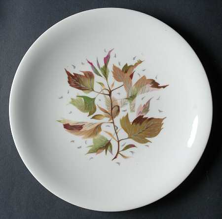 Wakefield (Bone, Coupe) Luncheon Plate