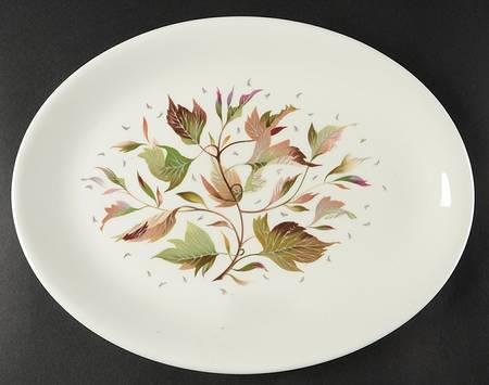 Wakefield (Bone, Coupe) 13" Oval Serving Platter