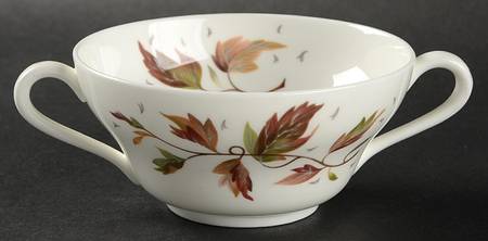 Wakefield (Bone, Coupe) Flat Cream Soup Bowl