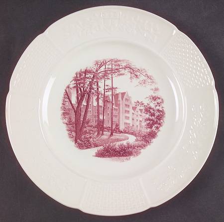 Wellesley College Mulberry Dinner Plate