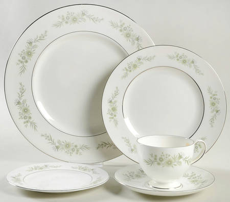 Westbury 40 Piece Estate Set