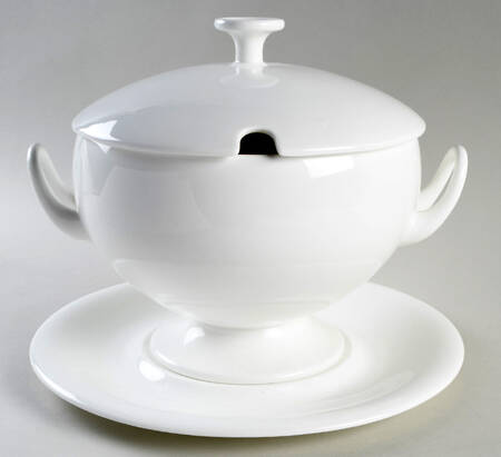 Wedgwood White (Bone) Tureen & Lid w/Underplate