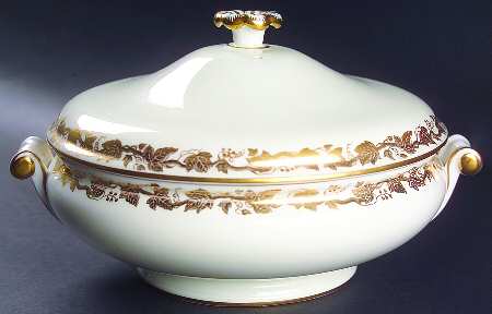 Whitehall (Cream Rim) Round Covered Vegetable