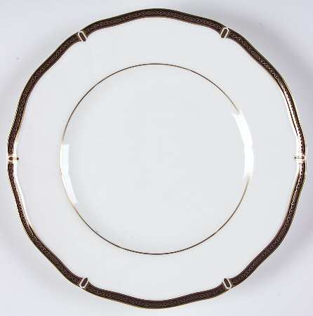 Windsor Black Luncheon Plate