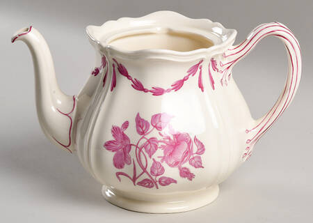 Williamsburg Husk Teapot No Lid