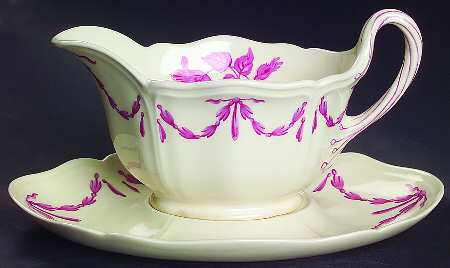 Williamsburg Husk Gravy Boat & Underplate