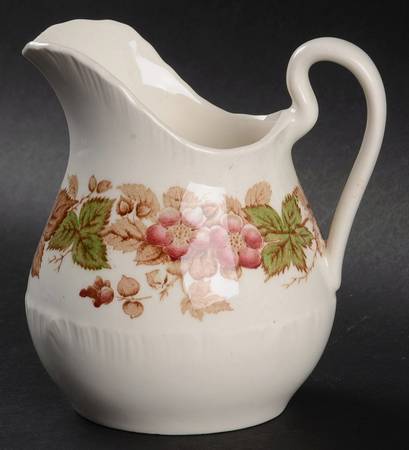 Wildbriar Brown Pink Creamer