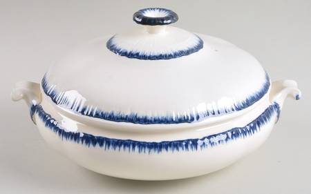 Williamsburg Blue Round Covered Vegetable