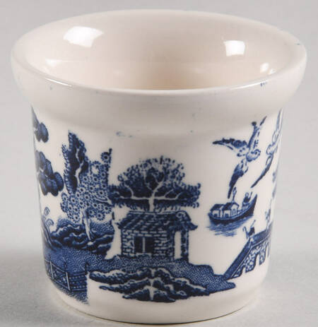 Willow Blue (Newer, Smooth) Single Egg Cup