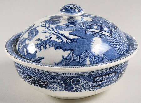 Willow Blue (Older, Smooth) Soap Box with Lid and Strainer