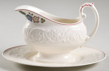 Winchester Gravy Boat with Attached Underplate