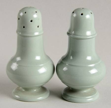 Wintergreen Salt & Pepper Set