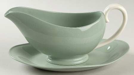 Wintergreen Gravy Boat & Underplate