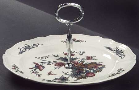 Williamsburg Potpourri Round Serving Plate with Center Handle (Dp) Hc