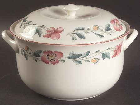 Wild Poppy 2 Qt Round Covered Casserole