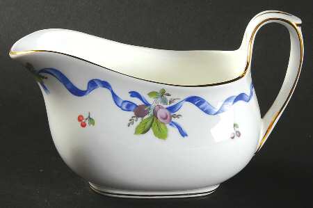 Williamsburg Ribbon Creamer