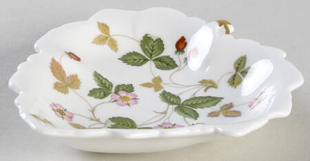 Wild Strawberry (Bone & Oven To Table) Small Leaf Dish