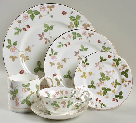 Wild Strawberry (Bone & Oven To Table) 54  Piece Estate Set