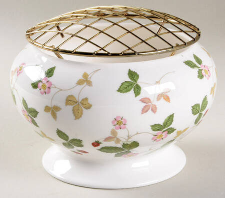 Wild Strawberry (Bone & Oven To Table) Rose Bowl