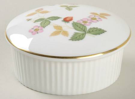 Wild Strawberry (Bone & Oven To Table) 3" Round Box & Lid