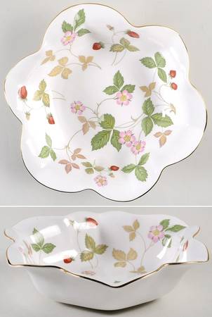 Wild Strawberry (Bone & Oven To Table) Scalloped Bowl