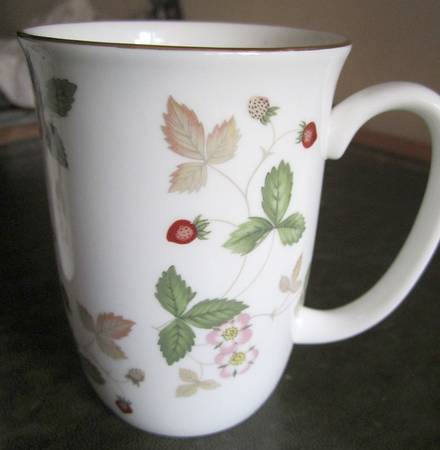 Wild Strawberry (Bone & Oven To Table) Mug