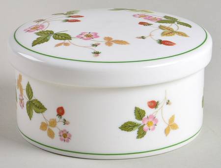 Wild Strawberry (Bone & Oven To Table) 3" Round Box & Lid