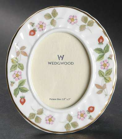 Wild Strawberry (Bone & Oven To Table) Oval Picture Frame