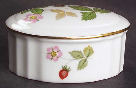 Wild Strawberry (Bone & Oven To Table) Small Oval Box & Lid