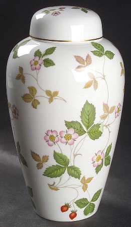Wild Strawberry (Bone & Oven To Table) Large Ginger Jar & Lid
