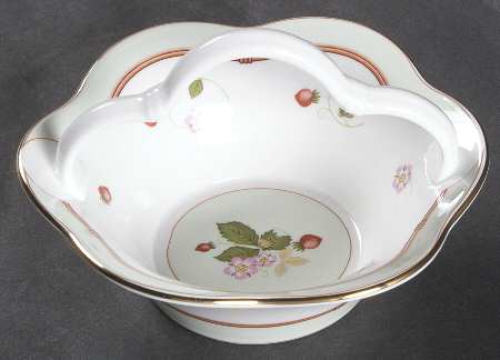 Wild Strawberry (Bone & Oven To Table) 5" Handled Petal Basket