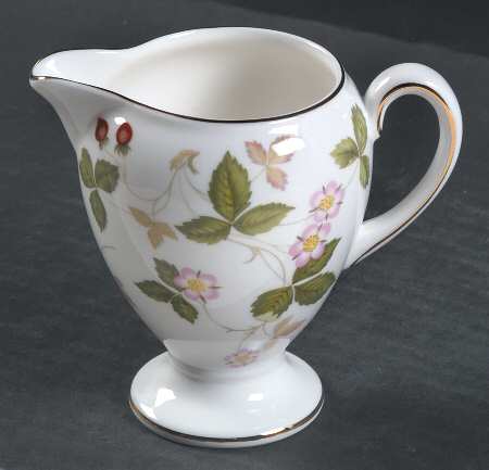 Wild Strawberry (Bone & Oven To Table) Globe Shape Creamer