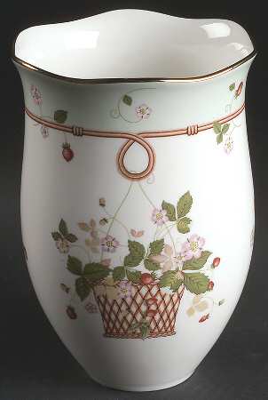 Wild Strawberry (Bone & Oven To Table) 9" Petal Vase