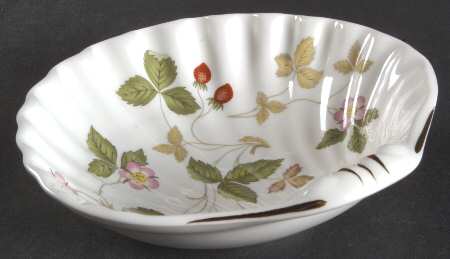 Wild Strawberry (Bone & Oven To Table) Shell Shaped Dish