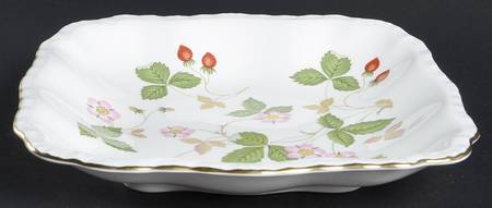 Wild Strawberry (Bone & Oven To Table) 8" Bon Bon