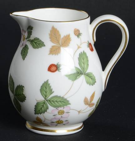 Wild Strawberry (Bone & Oven To Table) Mini Creamer