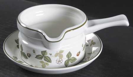 Wild Strawberry (Earthenware) Gravy Boat & Underplate