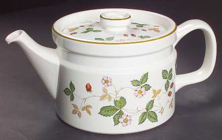 Wild Strawberry (Earthenware) Teapot & Lid