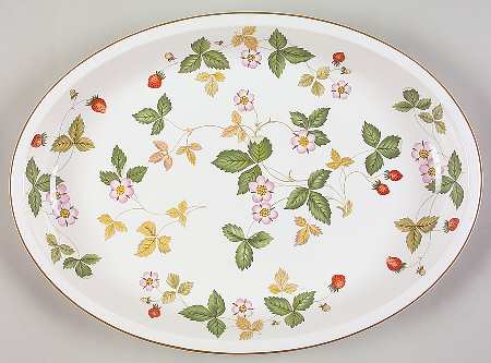 Wild Strawberry (Earthenware) 13" Oval Serving Platter