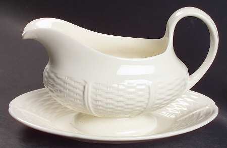 Willow Weave Gravy Boat with Attached Underplate